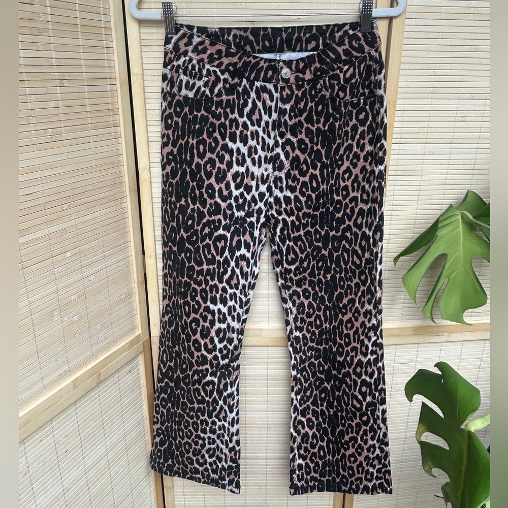 New Collection Leopard Wide Leg Pants Small Denim Style Animal Print NWT